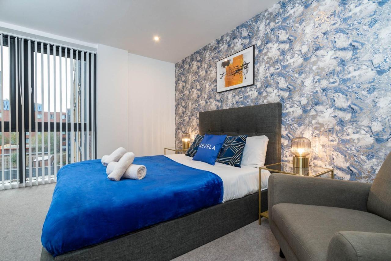 Maevela Apartments - Luxury Broad St Apartment - 2 Bed, 2 Bath - City Centre/Cube/Mailbox - With Underground Parking ✓- L Shape Sofa, Large 50 Inch Smart Tv With Free Netflix & Wifi Birmingham Buitenkant foto